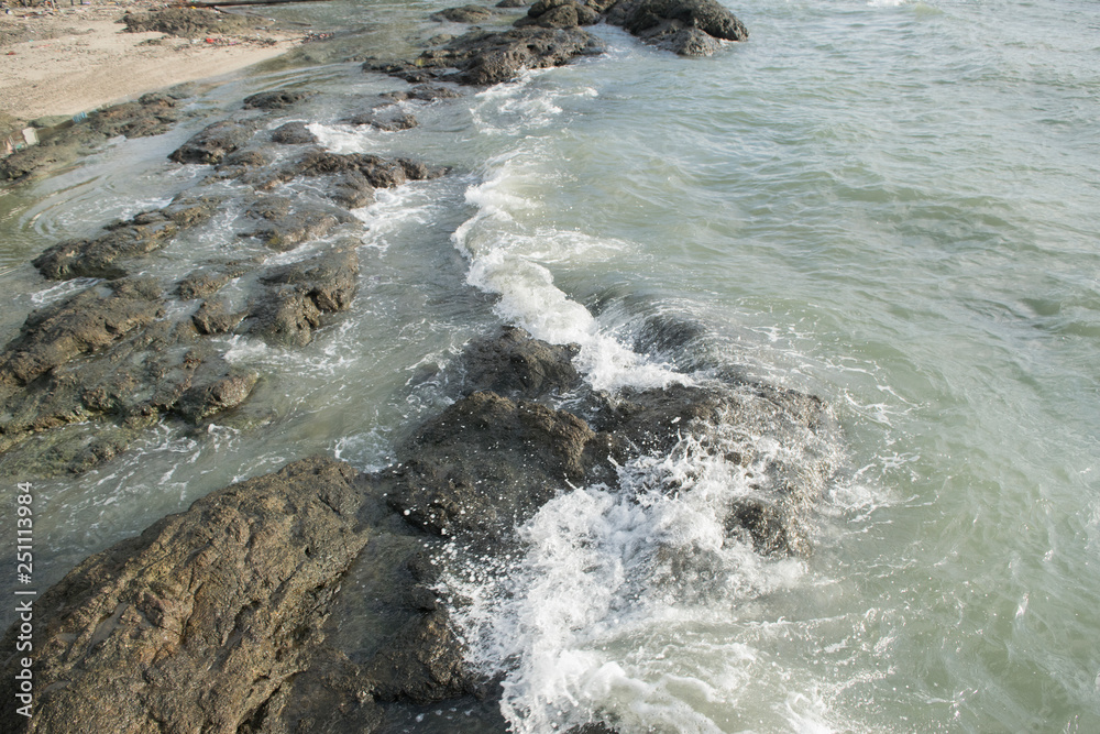 waves crashing on the rocks waves crashing on the rocks