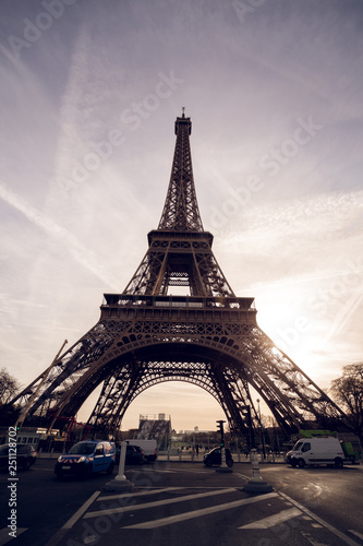 Fototapeta Naklejka Na Ścianę i Meble -  Beautiful photo of the Eiffel tower in Paris