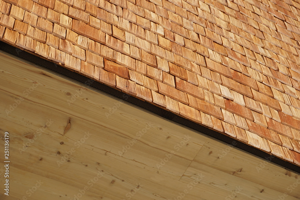 Holzschindelfassade architektonisches Detail