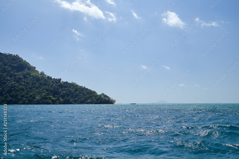 Naklejka premium Paradise island in Thailand Andaman