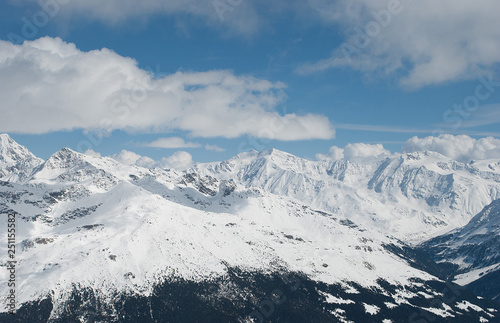 Snow-white mountains of the Alps © Максим Корабельщиков