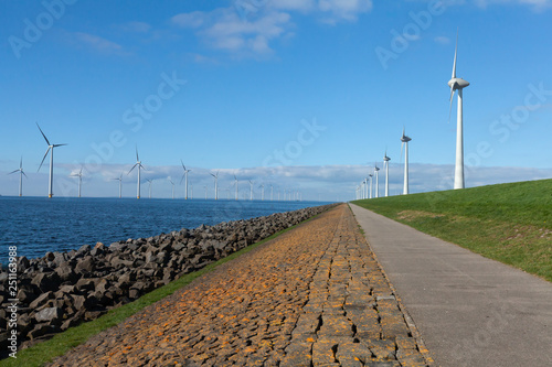 Obraz na płótnie Wind farm w salonie
