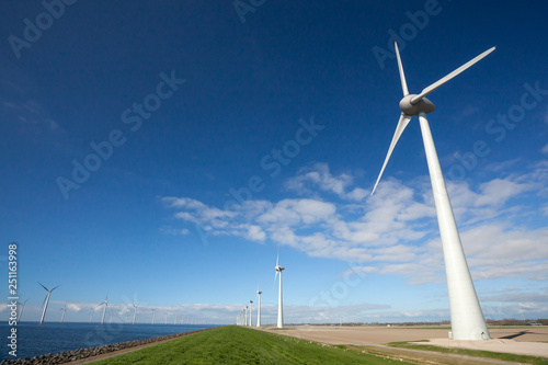 Obraz na płótnie Wind farm w salonie