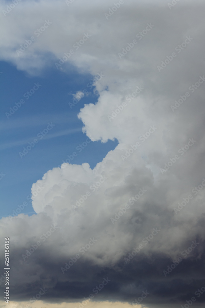 Obraz premium Blue sky, cumulus clouds