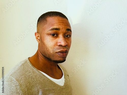 Afrikanischer, schwarzer Mann Portrait, Gesicht