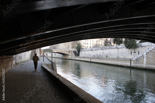 Paris - Pont au Double photo