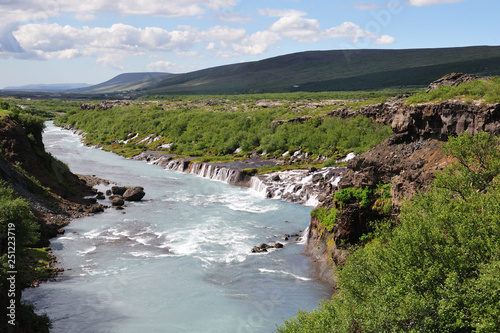 Isalnd; Iceland; Hraunafoss; Wasserfall