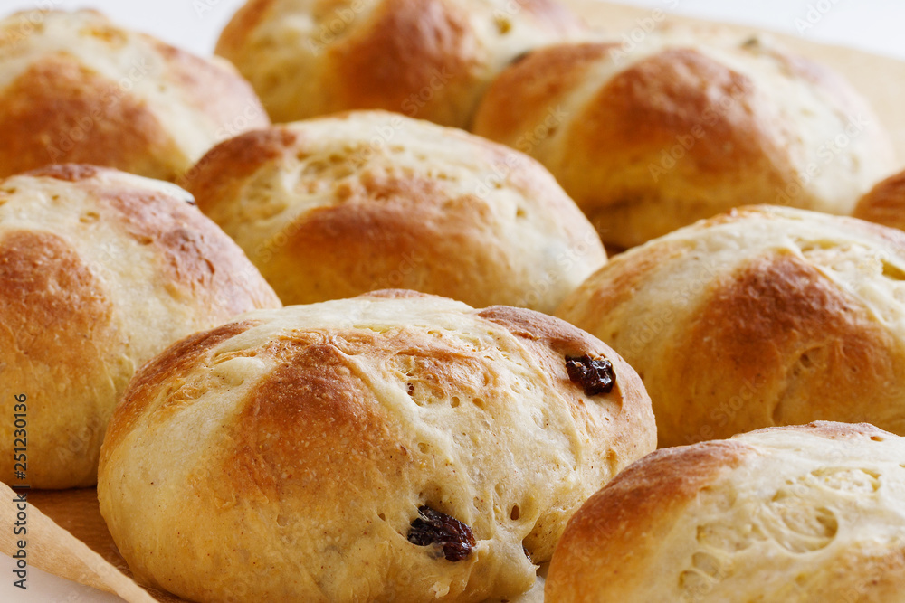 fragrant hot cross buns for the Easter table