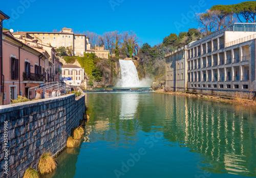 Fotografía Isola del Liri (Italy) - A little medieval city in province of Frosinone, Lazio