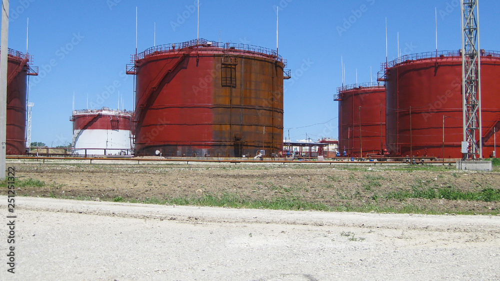 Tank the vertical steel. Capacities for storage of oil products Tank the vertical steel. Capacities for storage of oil products