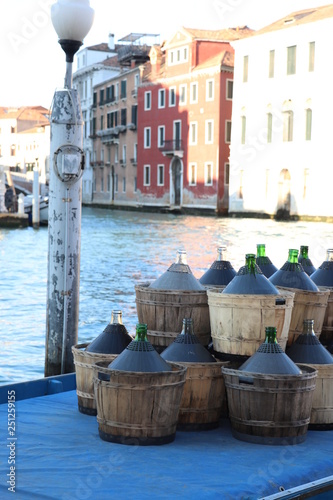 Fototapeta Naklejka Na Ścianę i Meble -  Venice Wine Grand Canal