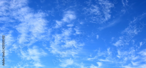 Banner Himmel mit Schleierwolken © Zeitgugga6897