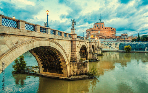 Fotografie Bridge and Castle Sant Angelo in Rome