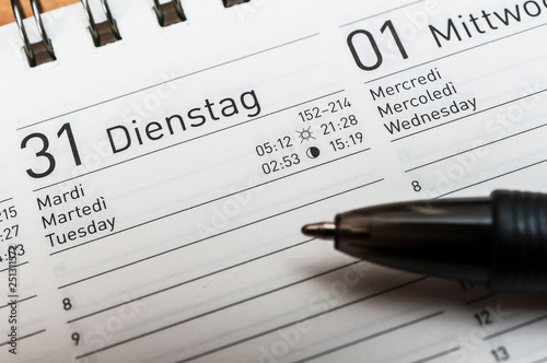 Kugelschreiber und Kalender