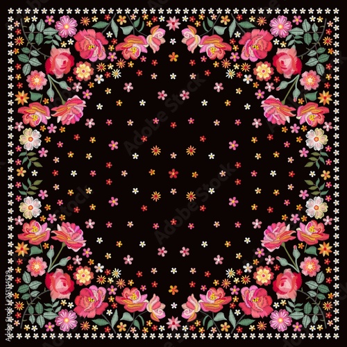 Foto Embroidery square pattern for shawl with beautiful flowers