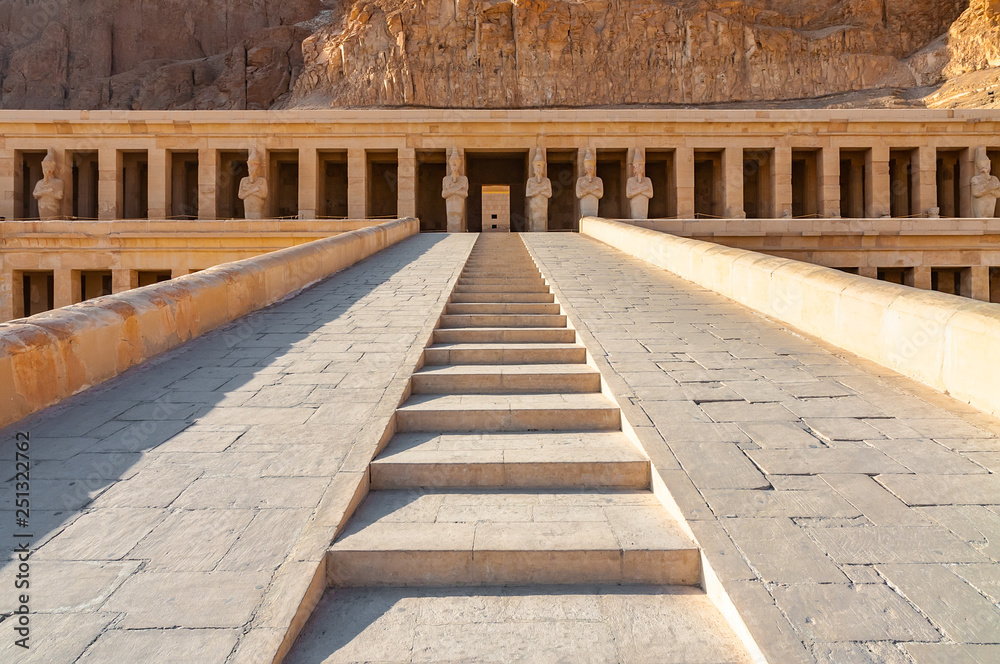 Obraz premium Stairs of the Hatshepsut temple in the Valley of the Kings