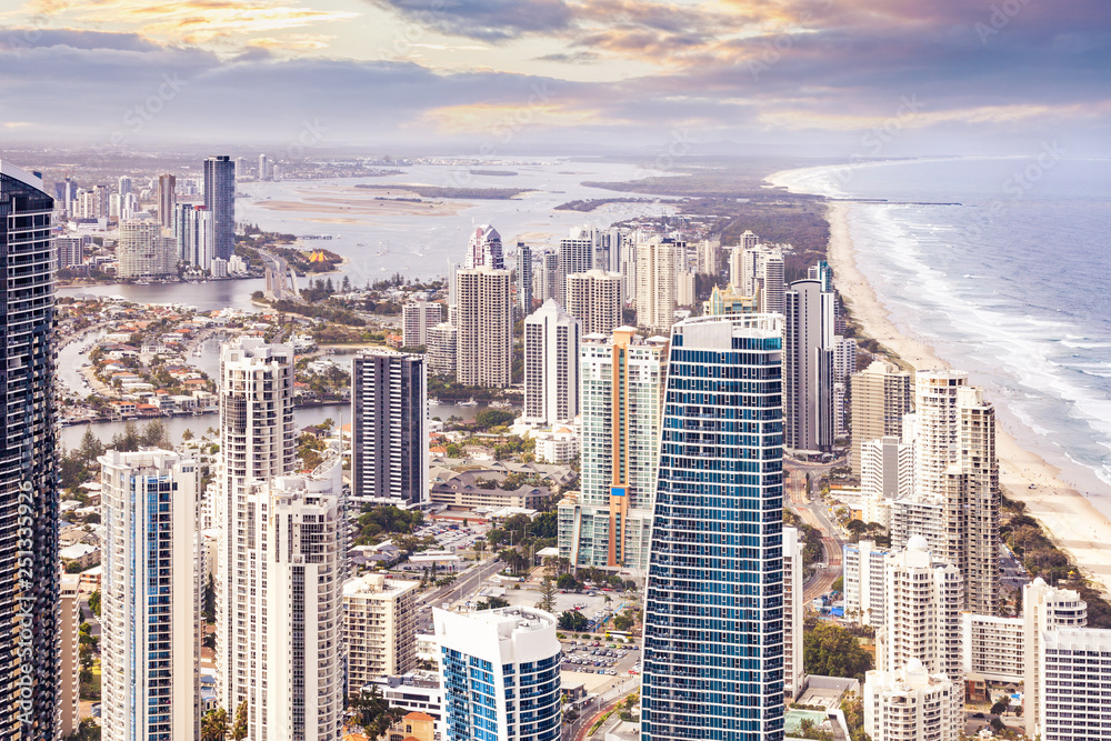 Obraz premium Birds eye view of Gold Coast city and ocean coastline in Queensland, Australia