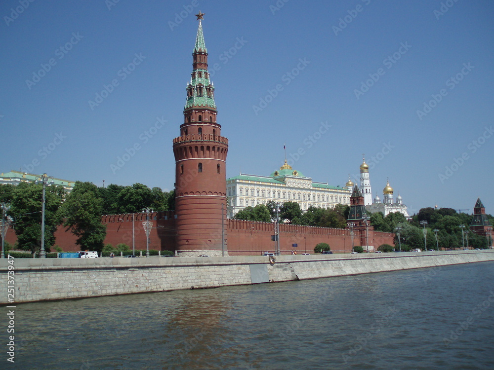kremlin in moscow view from the river
