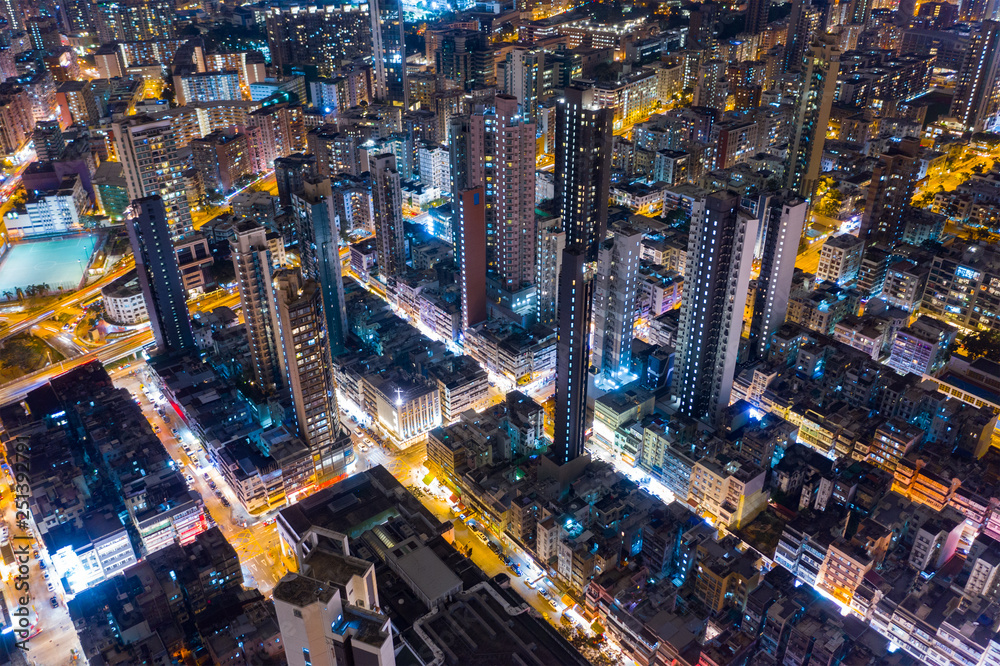 Naklejka premium Hong Kong city at night