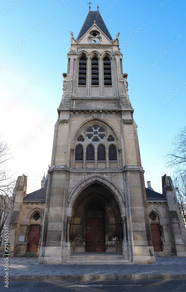 The Church Saint-Denis-de-L Estree is a monument in the municipality of Saint-Denis , Ile-de-France.