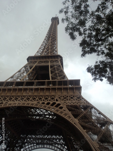eiffel tower in paris