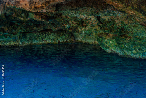 Fototapeta Naklejka Na Ścianę i Meble -  Cenote Dos Ojos with clear blue water
