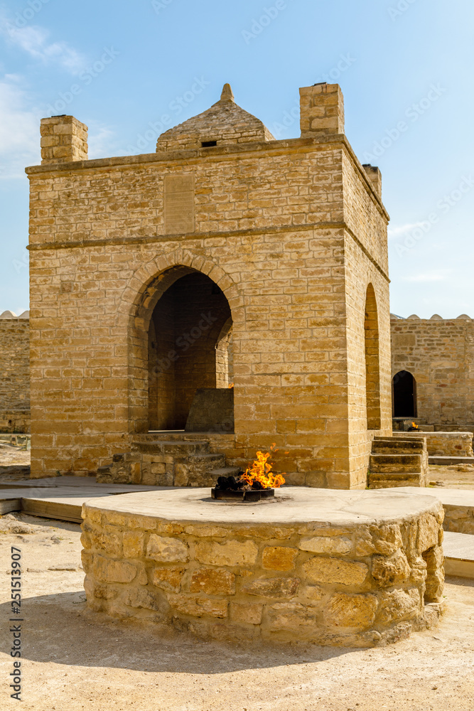 Φωτογραφία Ancient stone temple of Atashgah, Zoroastrian place of fire worship, Baku, Azerb