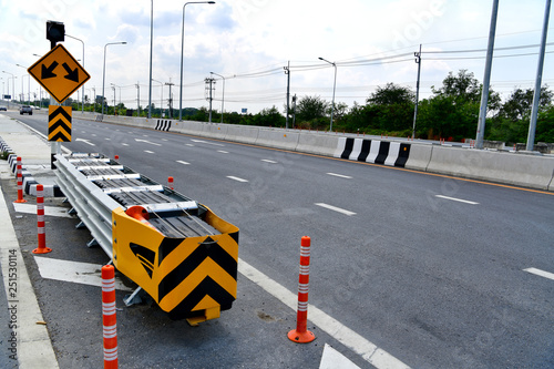 Crash Cushion on the road. Anchorless Non-Redirective Impact Attenuator.