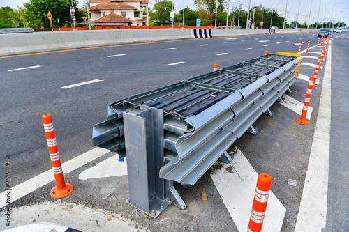 Crash Cushion on the road. Anchorless Non-Redirective Impact Attenuator.
