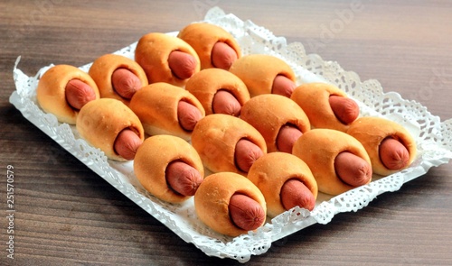 Mini perritos calientes con salchicha