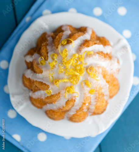 vegan lemon drizzle cake