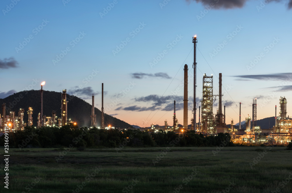 Landscape Oil refinery industry
