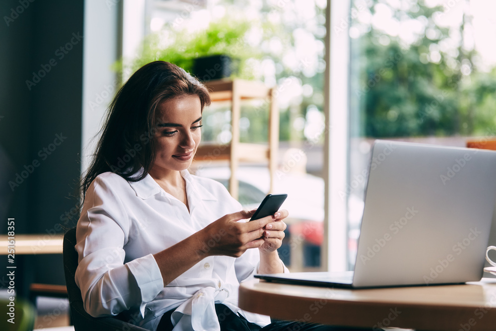 freelance, freelancer, work, job, online, shopping, app, application, online shopping, shopping app, buying, SALE, discount, SALES, girl, woman, girls, women, inside, laptop, cafe, work from home freelance, freelancer, work, job, online, shopping, app, application, online shopping, shopping app, buying, SALE, discount, SALES, girl, woman, girls, women, inside, laptop, cafe, work from home