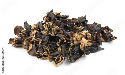 dried black fungus