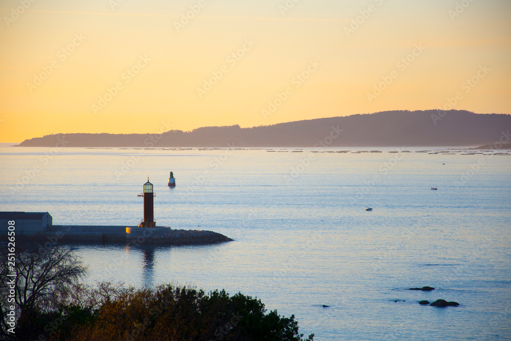 Fototapeta premium Paisaje Faro Atardecer