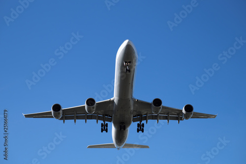 Vierstrahliges Flugzeug - Stockfoto