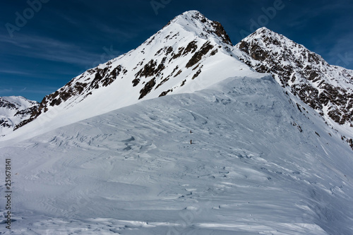 Schneebedeckter Berggipfel in Osttirol