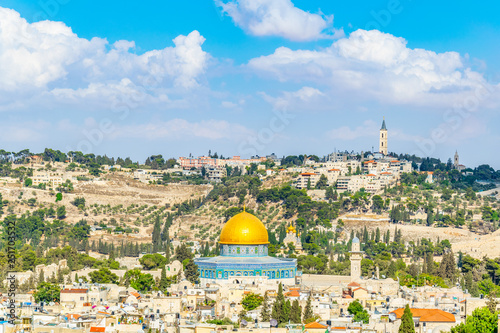Fotografie, Obraz Jerusalem dominated by golden cupola of the dome of the rock, Israel