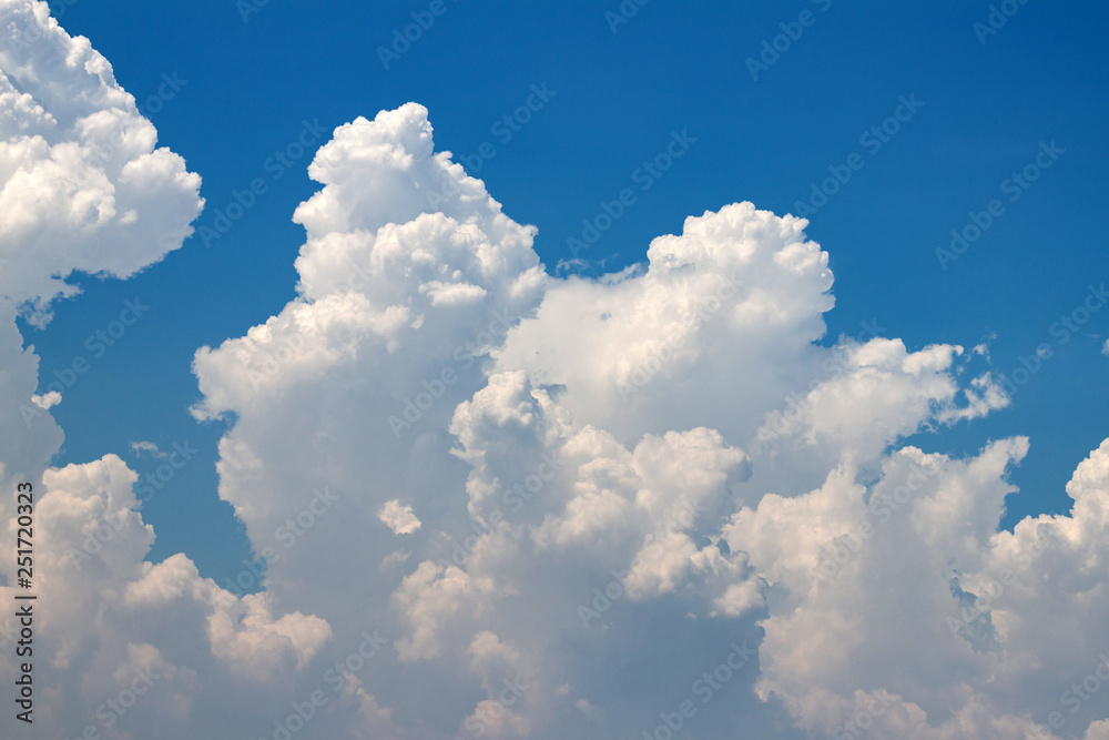 Clouds in the tropical sky Clouds in the tropical sky