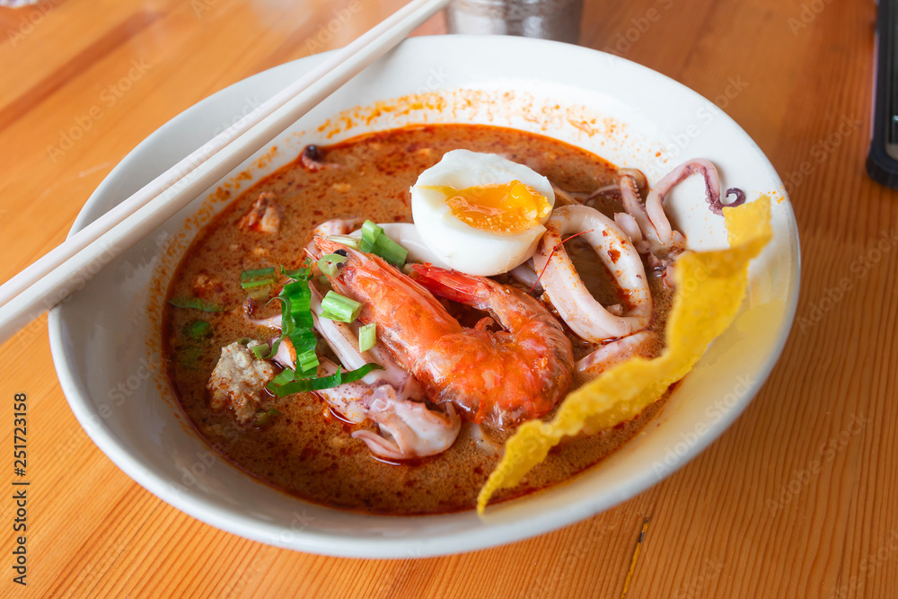 delicious noodle hot and sour soup (Tom Yum Goong) delicious noodle hot and sour soup (Tom Yum Goong)