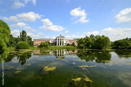 Lake and Park building in the morning  © flamel123