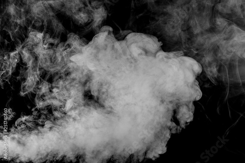 Rauch auf schwarzem Hintergrund - smoke on black background 02
