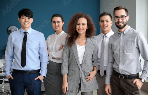 Team of young business peop...