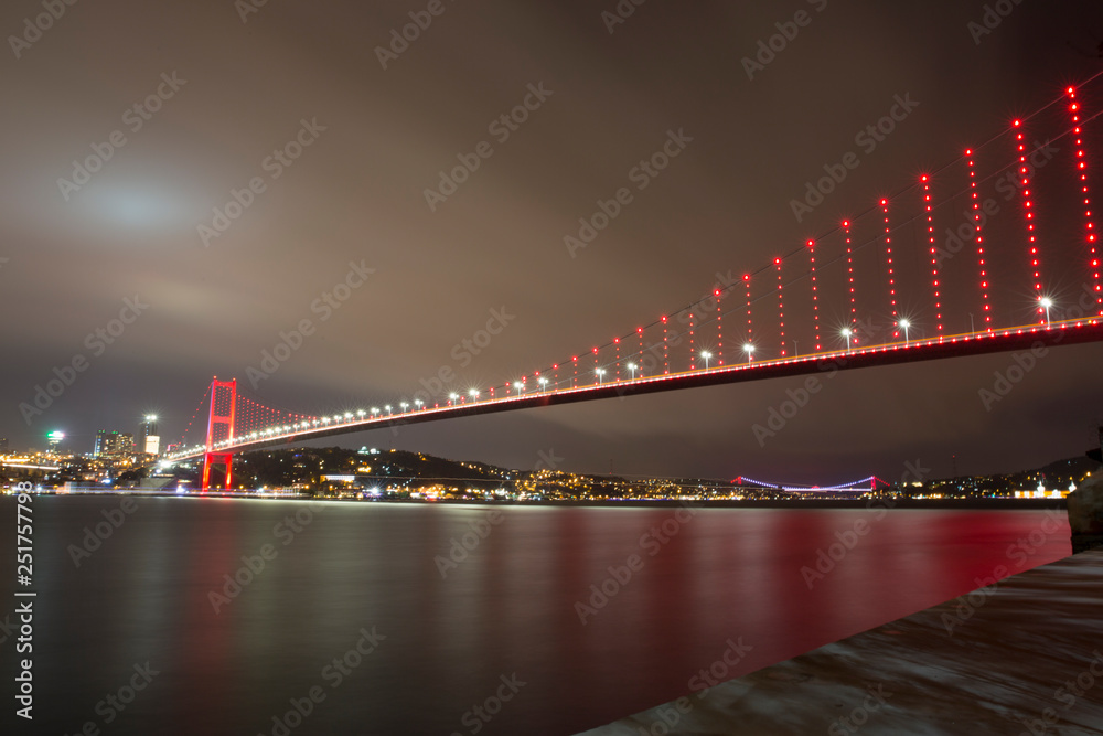 Fototapeta premium Bridge at night in istanbul