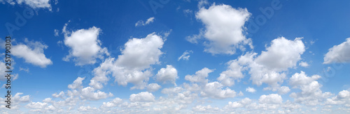 Panorama - Blue sky and white clouds © Trutta
