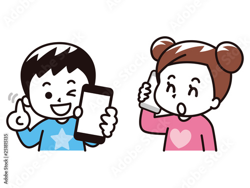 スマートフォンを操作する子供