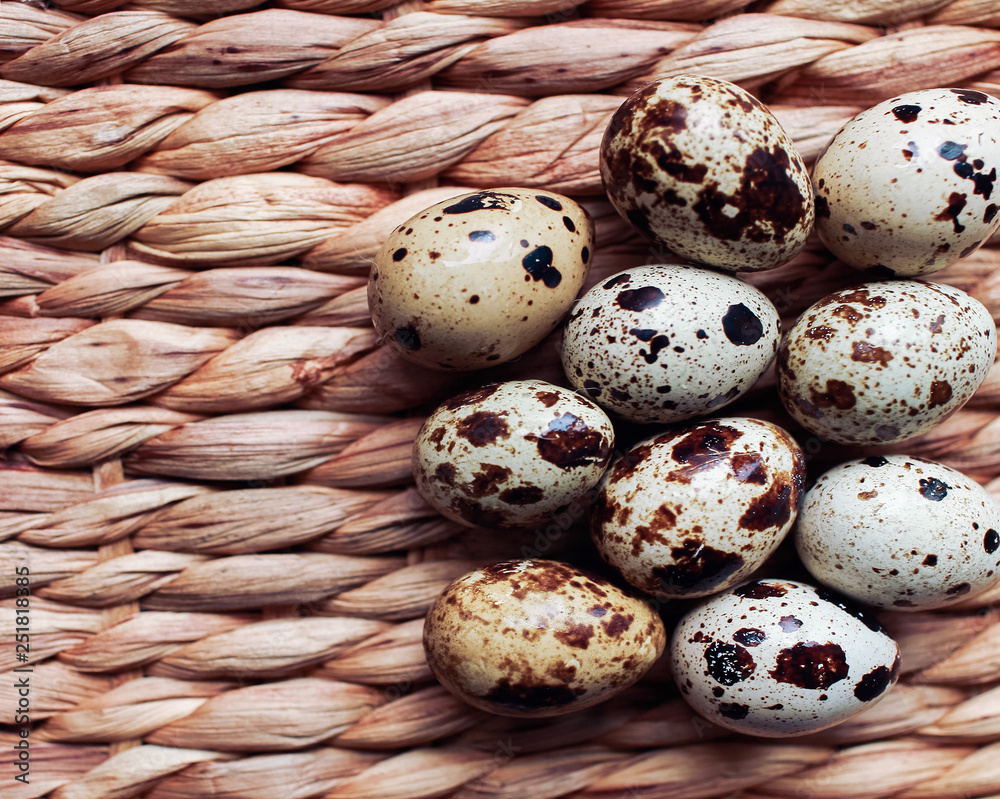 Fototapeta premium easter composition little easter eggs on a beautiful background