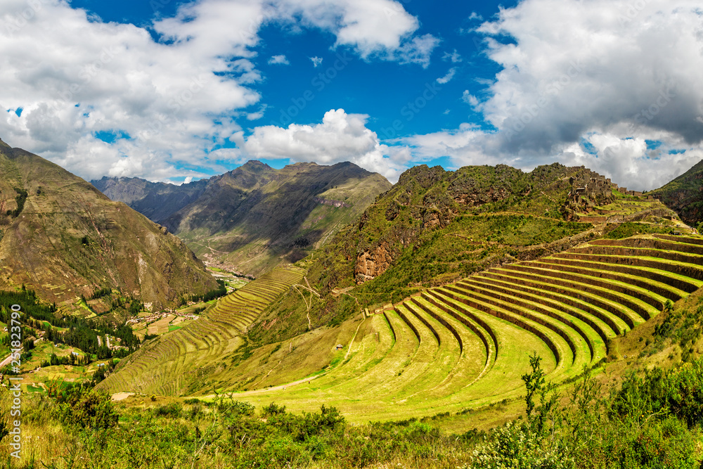 Inca ancient ruins at Pisac Archaeological site, Peru - obrazy, fototapety, plakaty 