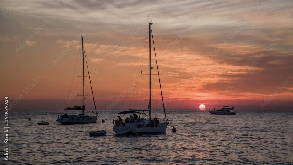 A nice sunset at the seaside