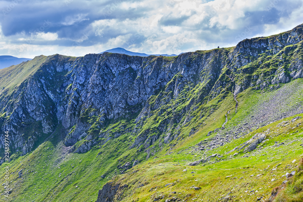 Hiking path in Fagaras - Nerlinger monument